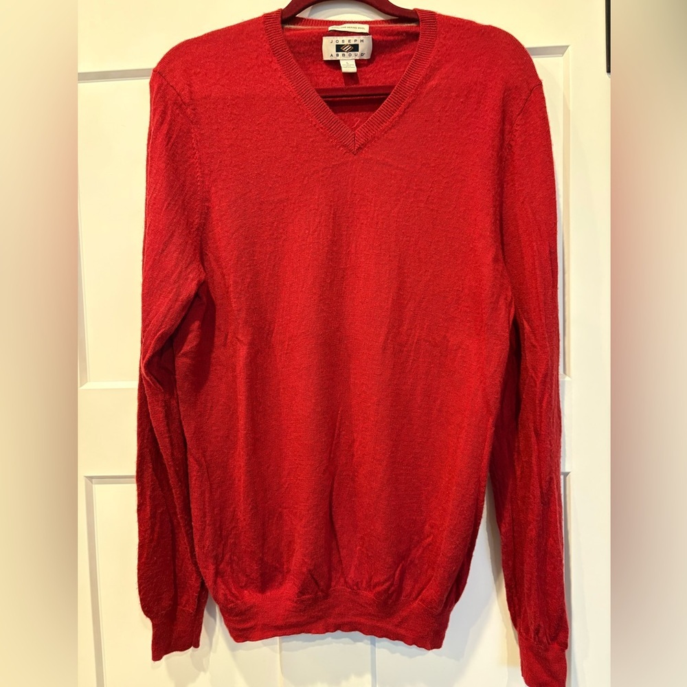 Joseph Abboud 100% Extra fine Merino wool V Neck Lightweight Sweater. La…